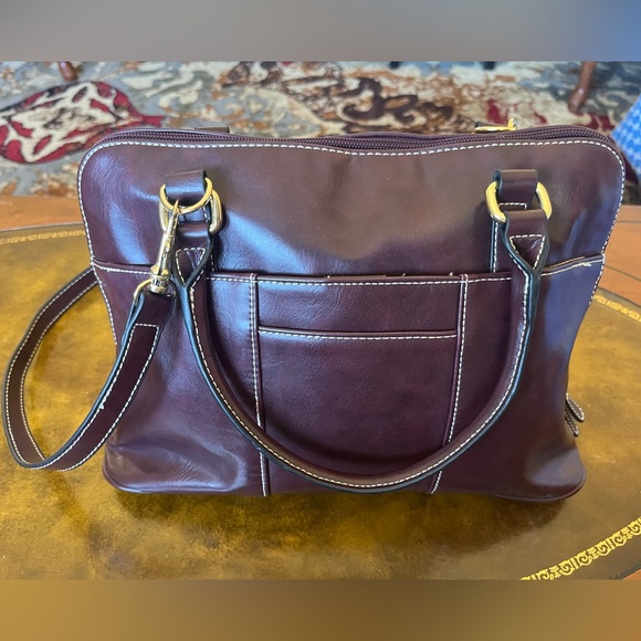 Elegant Leather Bag - Picture 4 of 4